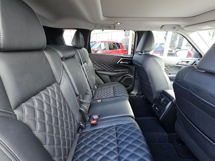 2024 Mitsubishi Outlander Exceed Tourer