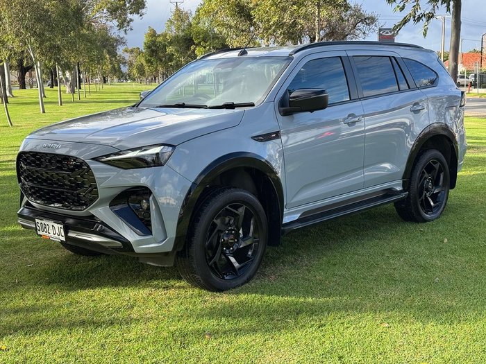 2025 Isuzu MU-X X-TERRAIN