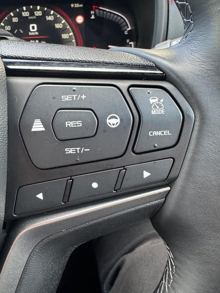 2025 Isuzu MU-X X-TERRAIN