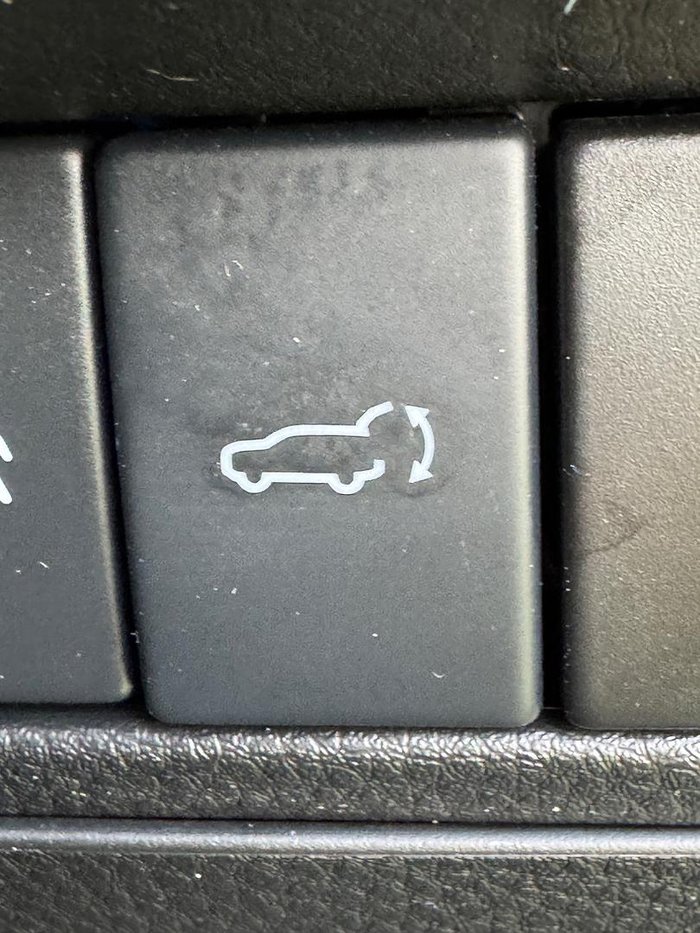 2025 Isuzu MU-X X-TERRAIN