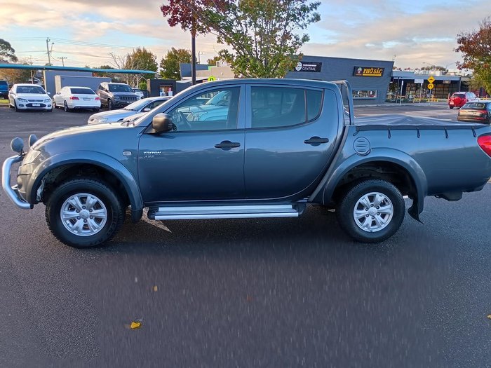 2010 Mitsubishi Triton GL-R