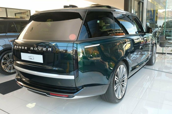 2026 Land Rover Range Rover P530 Autobiography