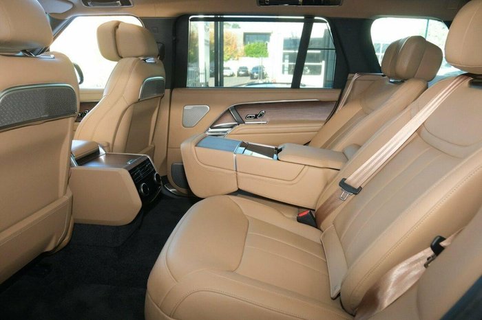 2026 Land Rover Range Rover P530 Autobiography