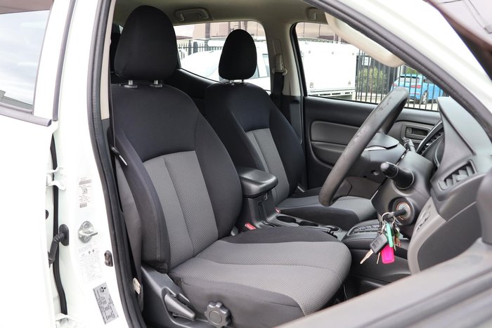 2016 Mitsubishi Triton GLX