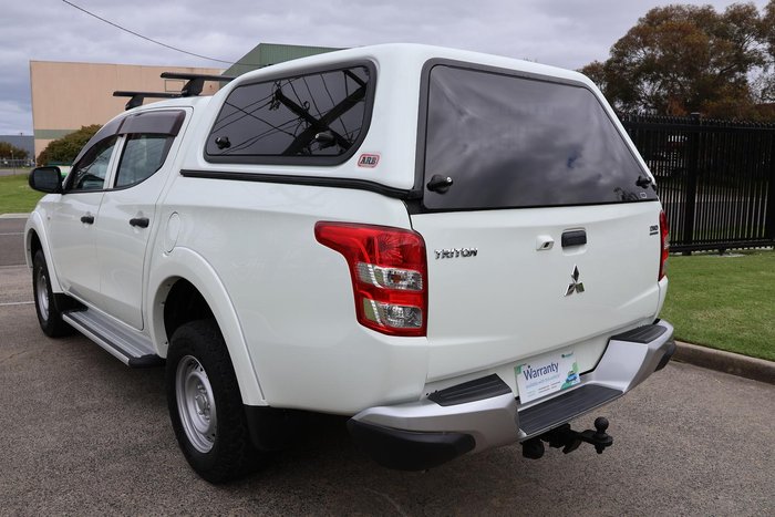 2016 Mitsubishi Triton GLX