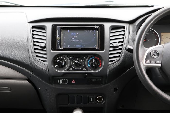 2016 Mitsubishi Triton GLX