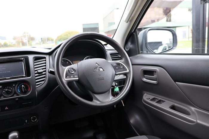 2016 Mitsubishi Triton GLX