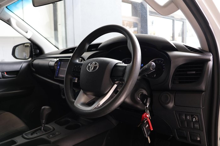 2018 Toyota Hilux SR