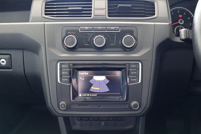 2016 Volkswagen Caddy TSI220