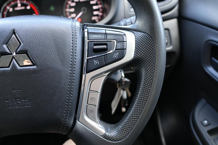 2021 Mitsubishi Triton GLX
