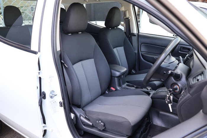 2021 Mitsubishi Triton GLX
