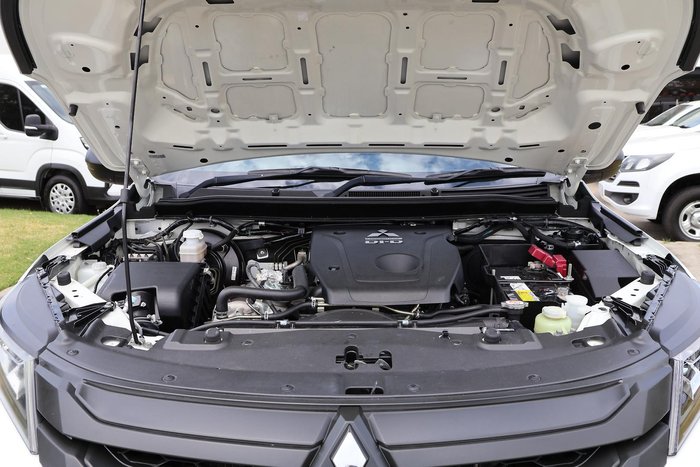 2018 Mitsubishi Triton GLX ADAS