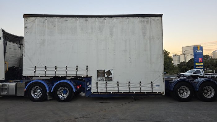 2003 Southern Cross Tri Axle