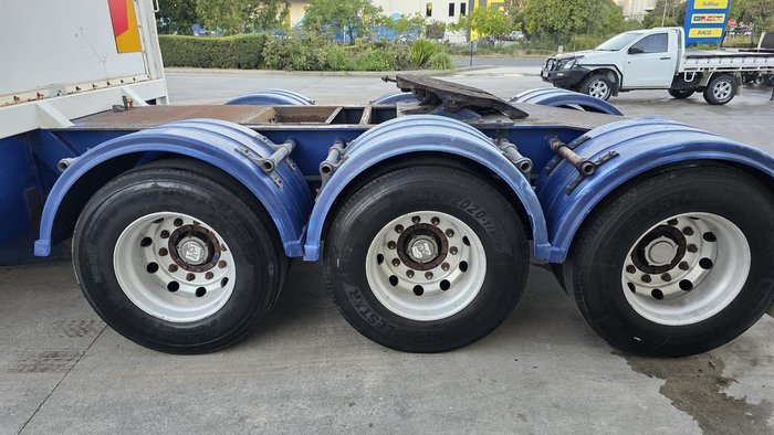 2003 Southern Cross Tri Axle