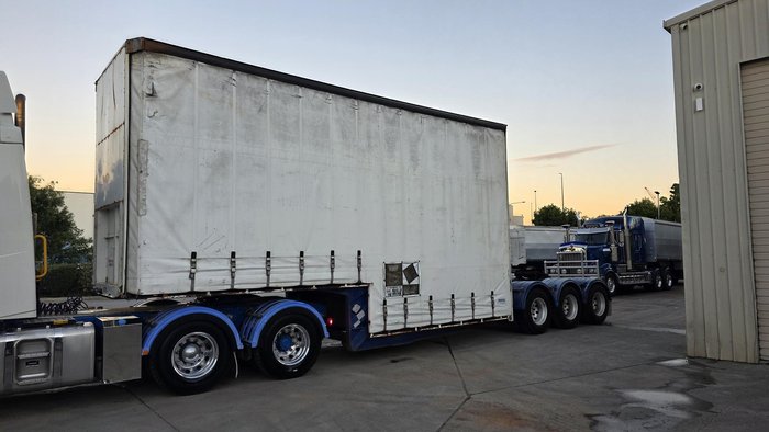 2003 Southern Cross Tri Axle