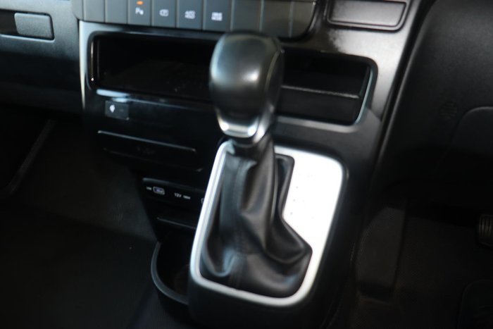 2021 Hyundai STARIA LOAD