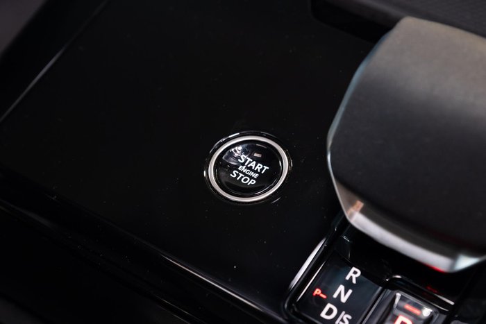 2025 Land Rover Range Rover Sport D250 Dynamic SE