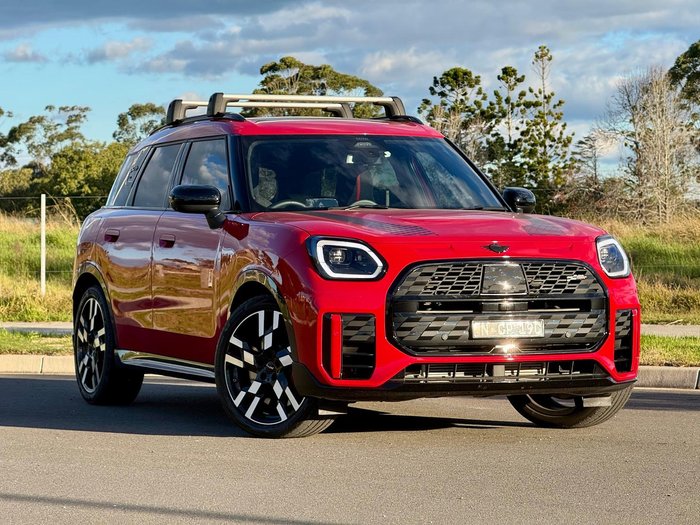 2025 MINI Countryman JCW Favoured