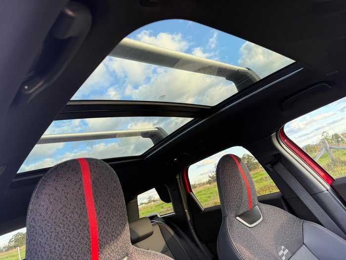 2025 MINI Countryman JCW Favoured