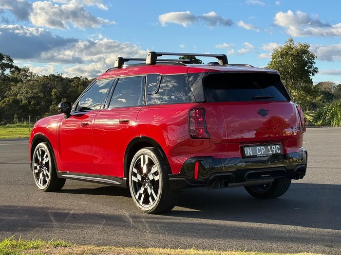 2025 MINI Countryman JCW Favoured