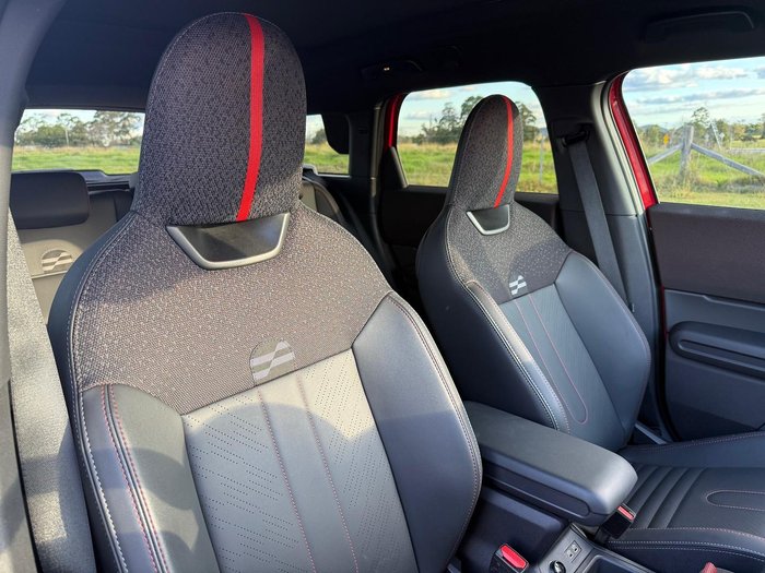 2025 MINI Countryman JCW Favoured