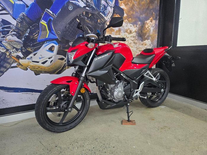 2014 Honda CB300F (ABS) RED