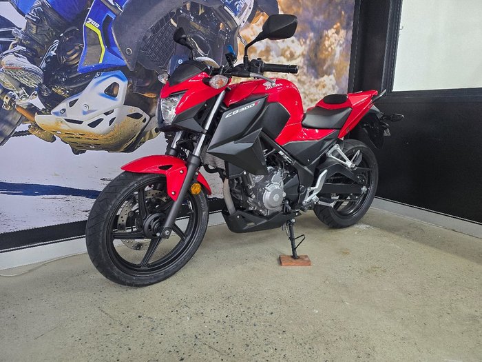2014 Honda CB300F (ABS) RED