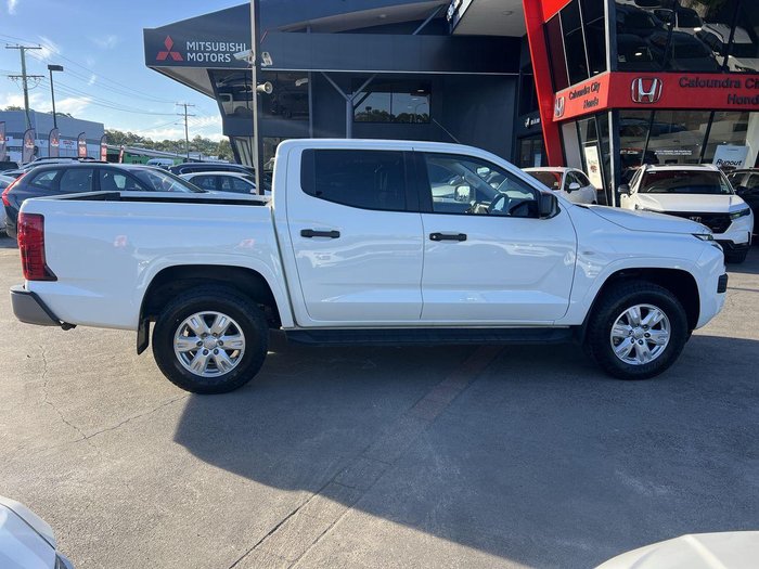 2025 Mitsubishi Triton GLX+