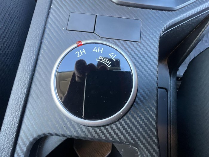2025 Mitsubishi Triton GLX+