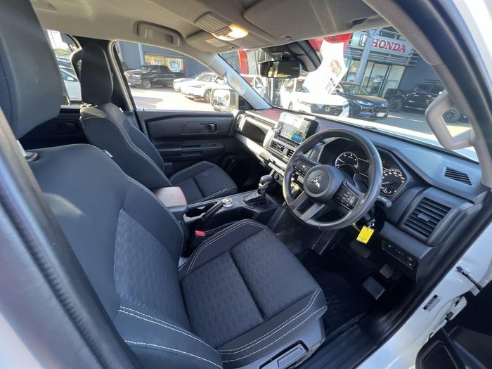 2025 Mitsubishi Triton GLX+