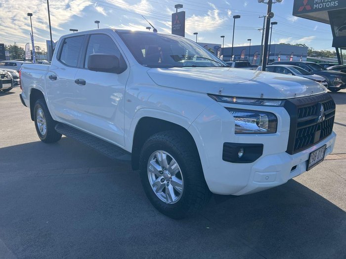 2025 Mitsubishi Triton GLX+