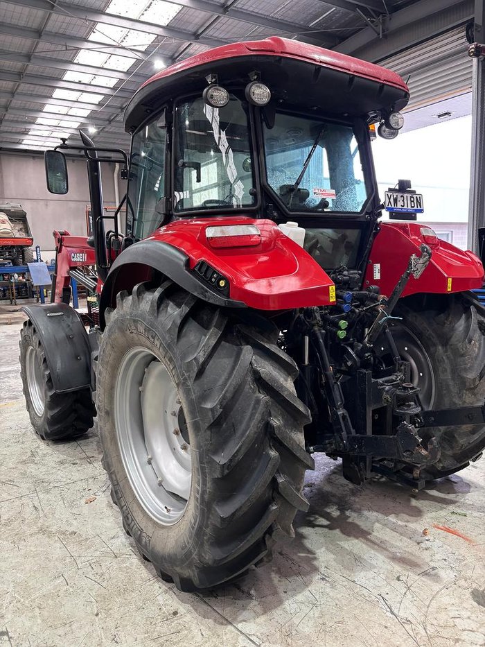 CASE IH Farmall 110M Cab Tractor Fel 110Hp Low Hours 835
