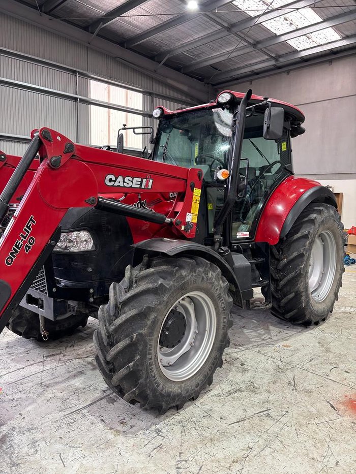 CASE IH Farmall 110M Cab Tractor Fel 110Hp Low Hours 835