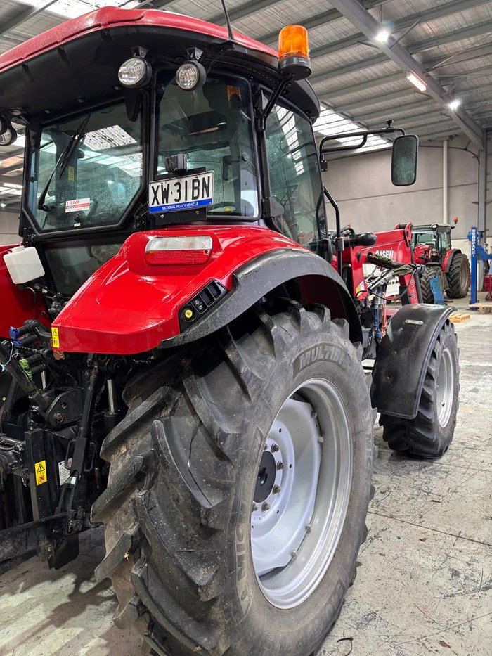 CASE IH Farmall 110M Cab Tractor Fel 110Hp Low Hours 835