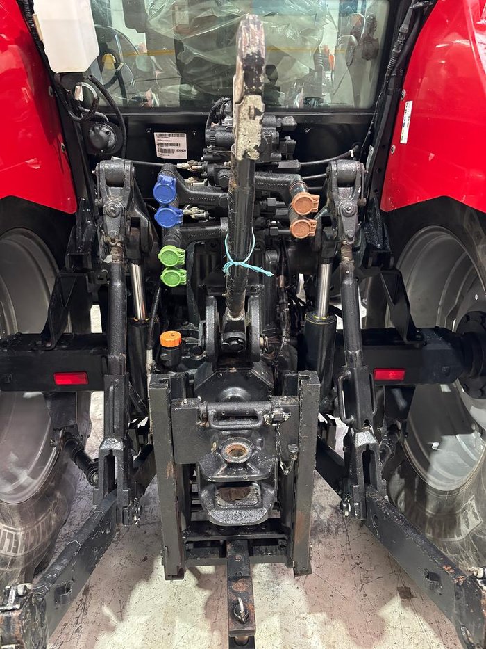 CASE IH Farmall 110M Cab Tractor Fel 110Hp Low Hours 835