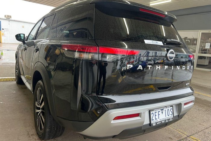 2023 Nissan Pathfinder Ti-L