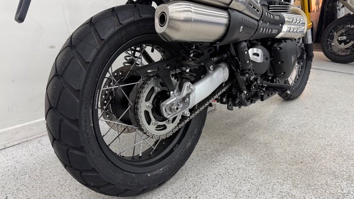 2026 Triumph SCRAMBLER 900 BLACK