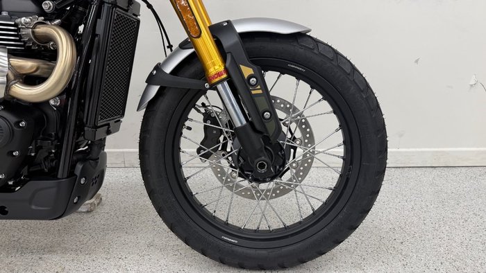 2026 Triumph SCRAMBLER 900 BLACK