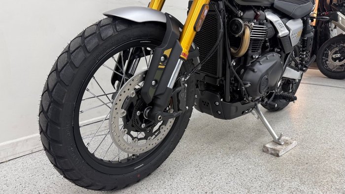 2026 Triumph SCRAMBLER 900 BLACK