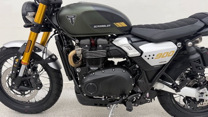 2026 Triumph SCRAMBLER 900 BLACK