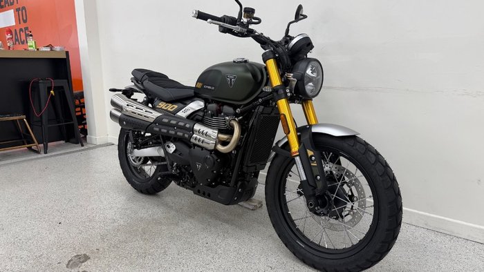 2026 Triumph SCRAMBLER 900 BLACK