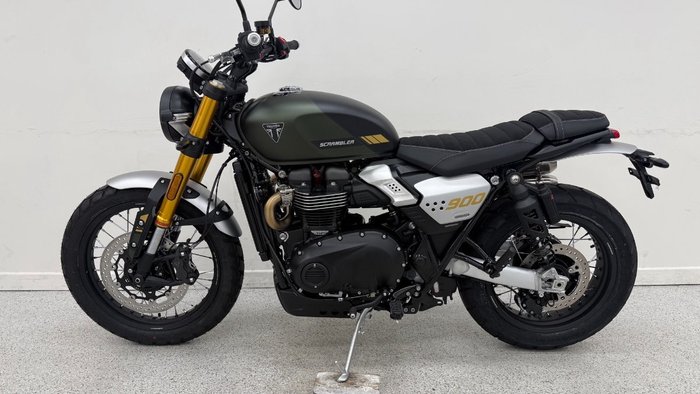 2026 Triumph SCRAMBLER 900 BLACK