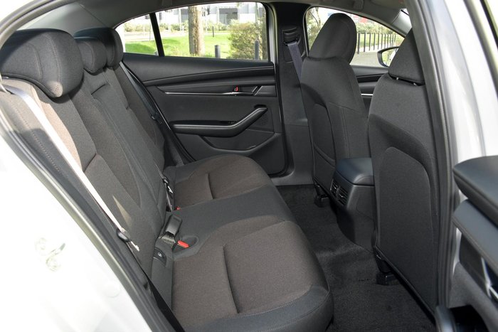 2026 Mazda 3 G20 Evolve
