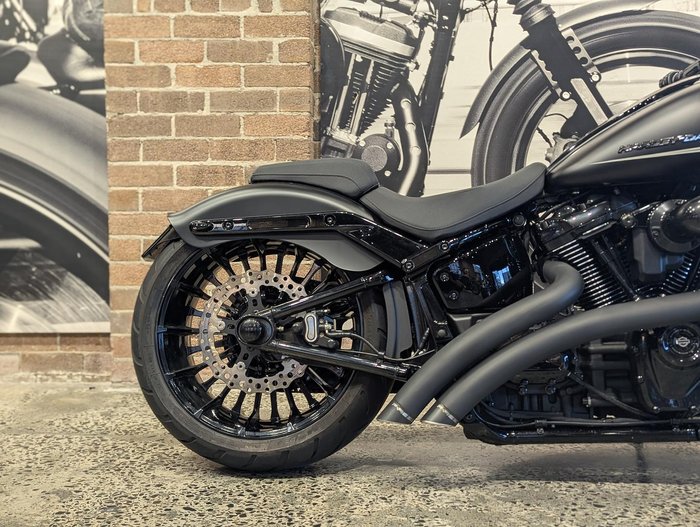 2023 Harley-Davidson Breakout 117 (FXBR) Softail Black