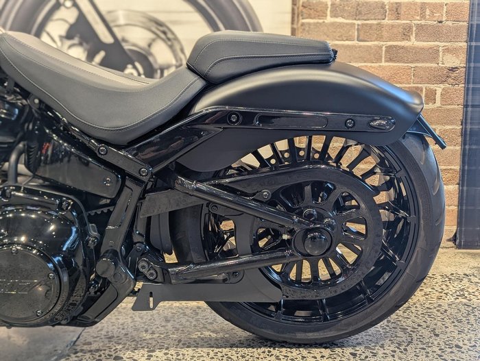 2023 Harley-Davidson Breakout 117 (FXBR) Softail Black