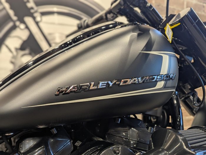 2023 Harley-Davidson Breakout 117 (FXBR) Softail Black