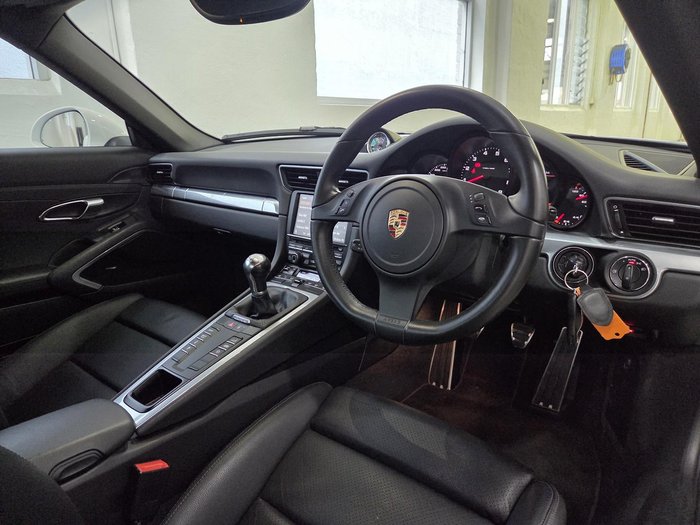 2013 Porsche 911 Carrera
