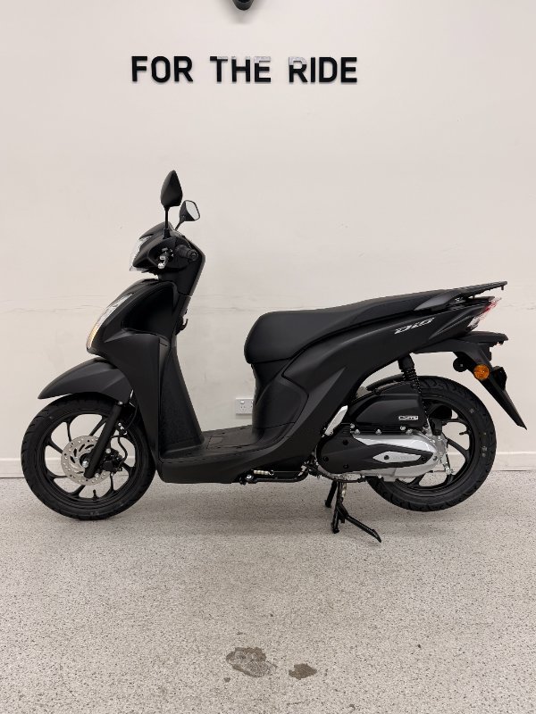 2027 Honda NSC110 DIO Black