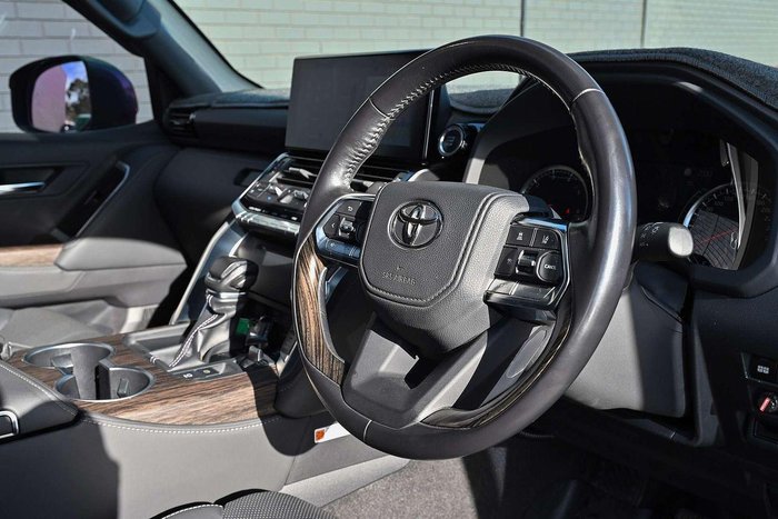 2022 Toyota Landcruiser VX
