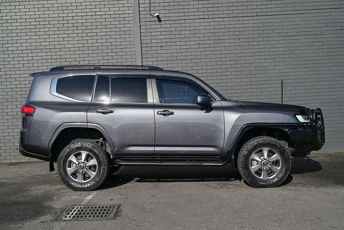 2022 Toyota Landcruiser VX